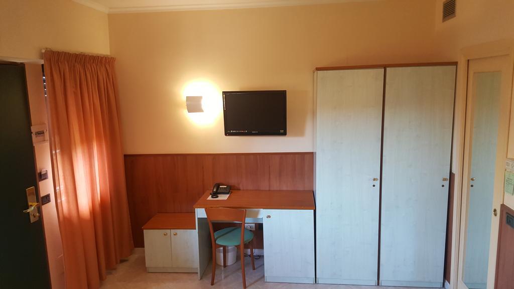 Hotel Laurence Roma Exterior foto