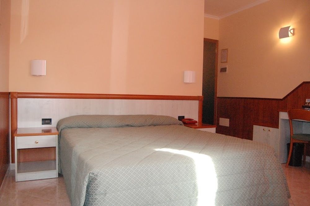 Hotel Laurence Roma Exterior foto